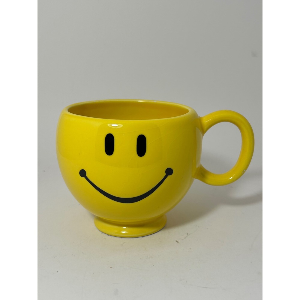 Teleflora Gift Smiley Face Mug Yellow Ceramic Happy‎ Face Coffee Cup Retro